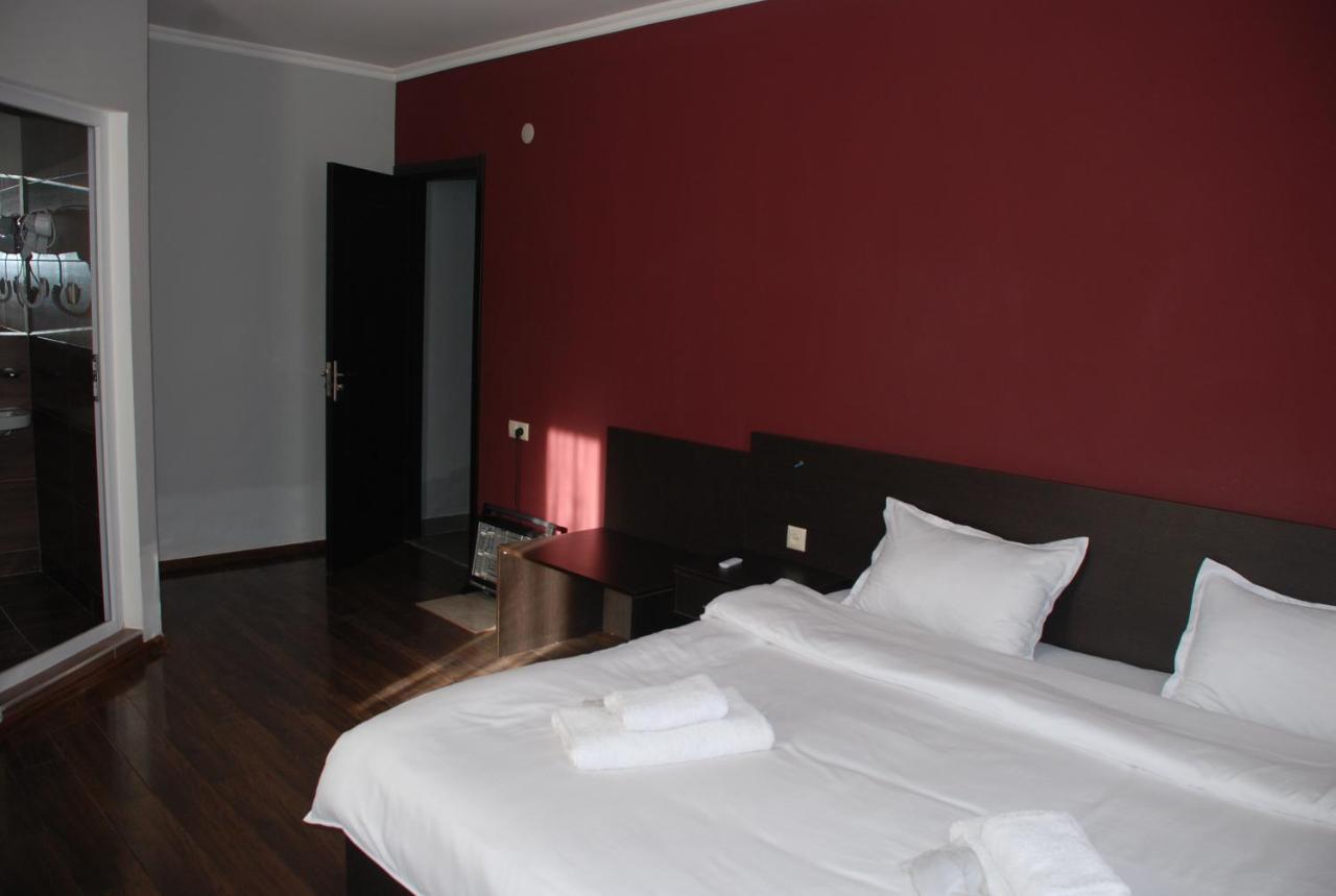 Monte Bianco Bed & Breakfast Mestia Ngoại thất bức ảnh