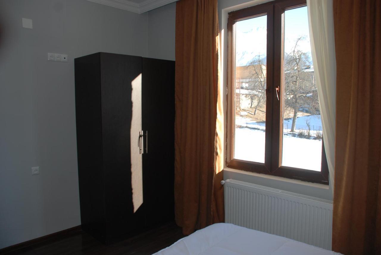 Monte Bianco Bed & Breakfast Mestia Ngoại thất bức ảnh